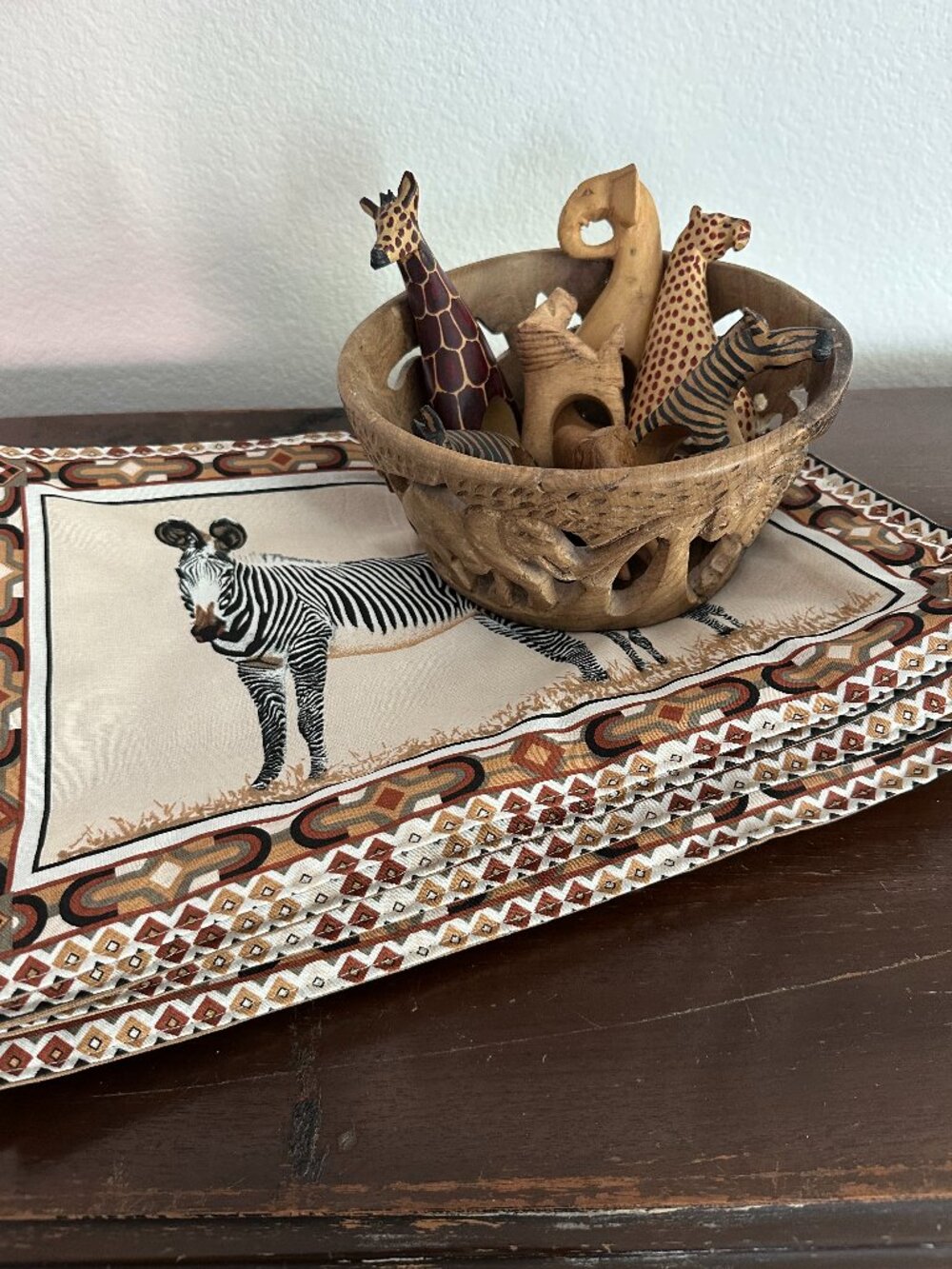 African Placemats (6) Wooden Napkin rings (7) Wooden Bowl